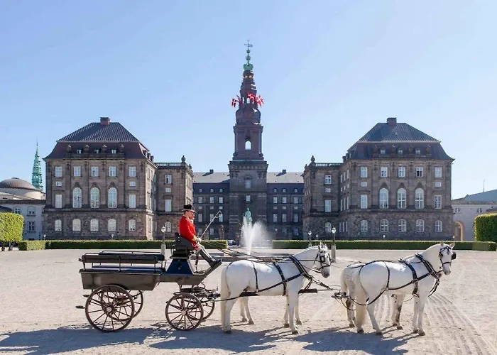 Apartman Fun-filled Near Late Night Hotspots *