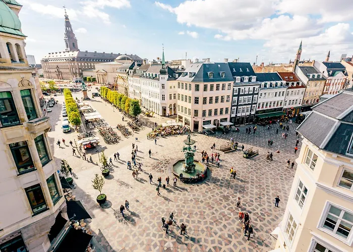 Fun-filled Near Late Night Hotspots Apartman *